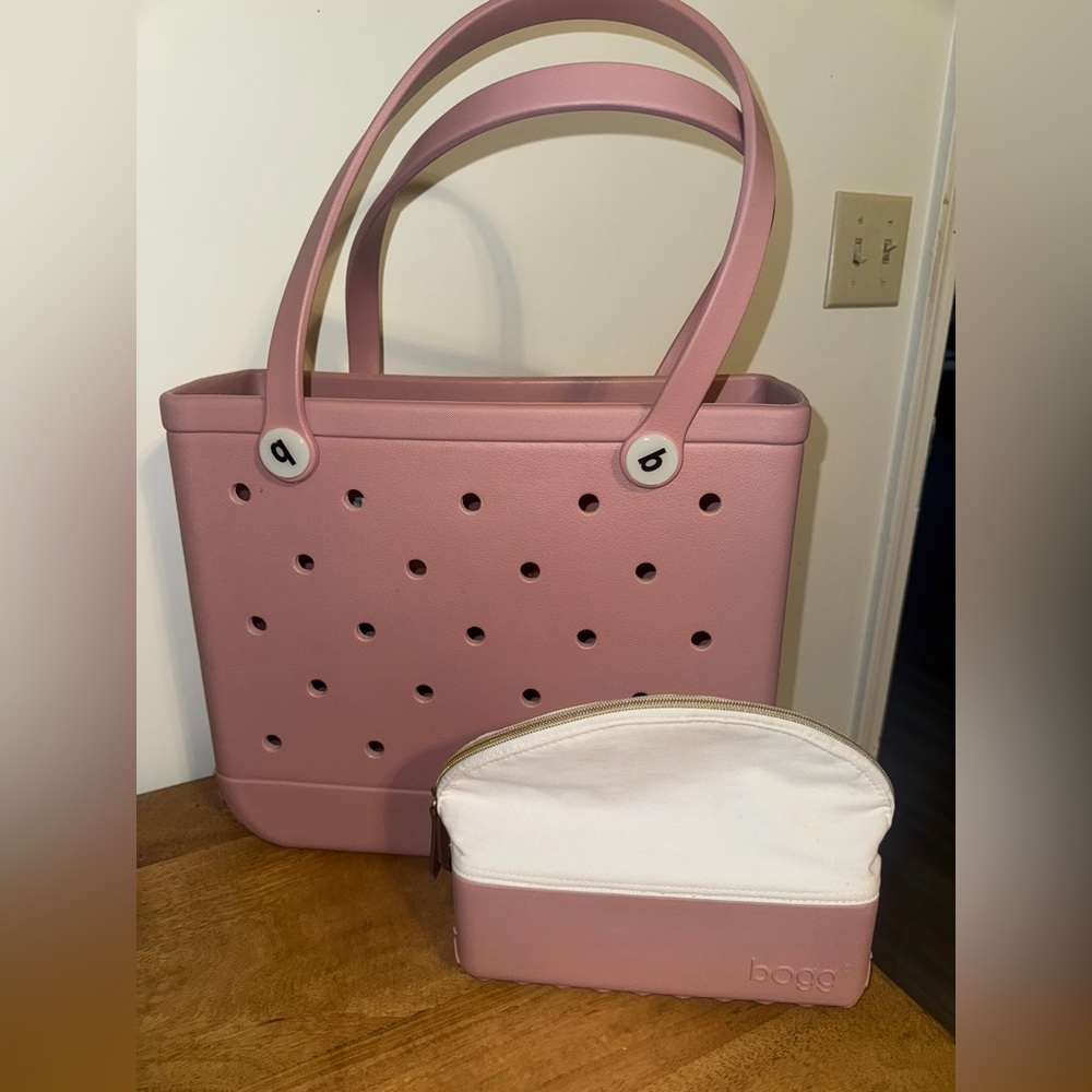 Medium Bogg Bag BLUSHING